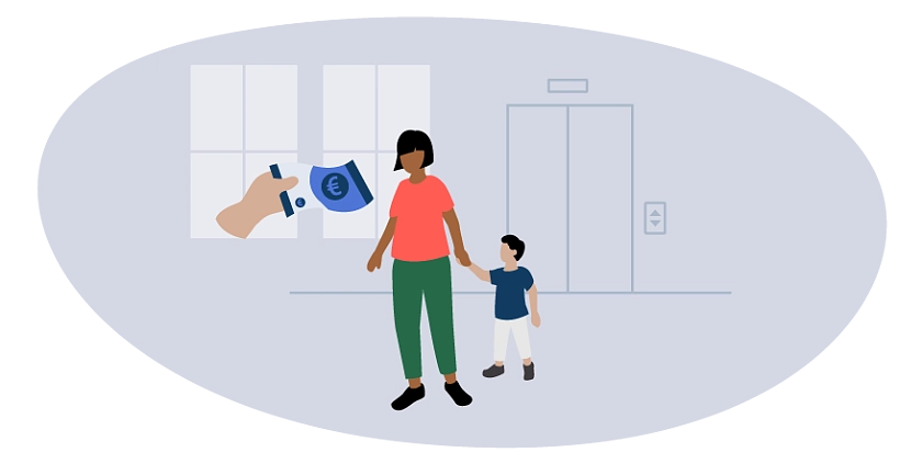 Eine Mutter, die mit ihrer Tochter vor einem Laptop sitzt